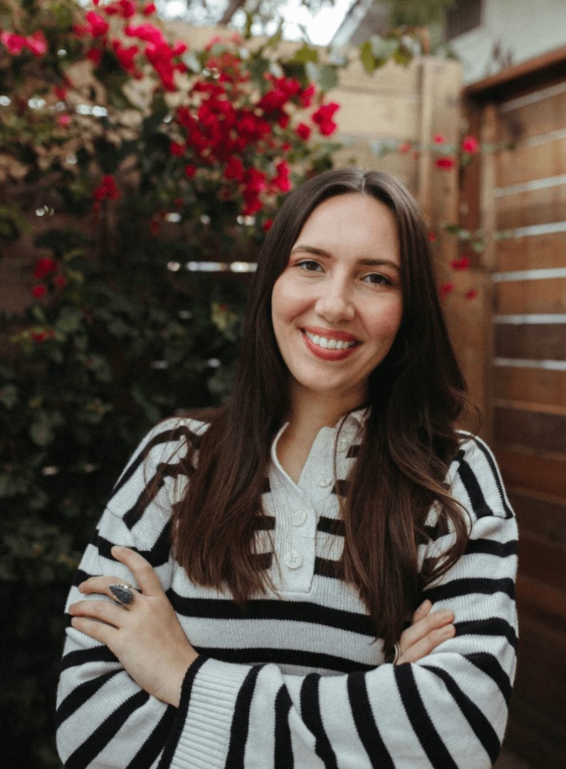 Nina-Francis-Therapy-EMDR-Trauma-Therapist-Online-in-CA